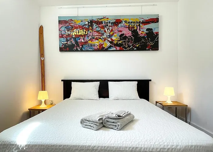 Art_booking . . . By Benoit_b Duingt